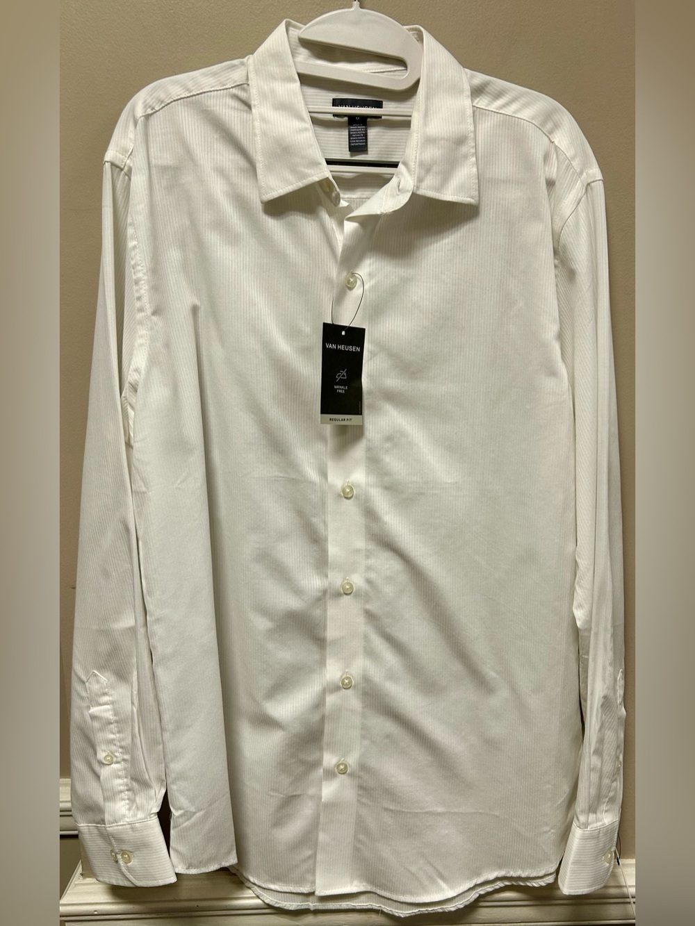 Van Heusen Men’s Classic White Dress Shirt NWT Sz S